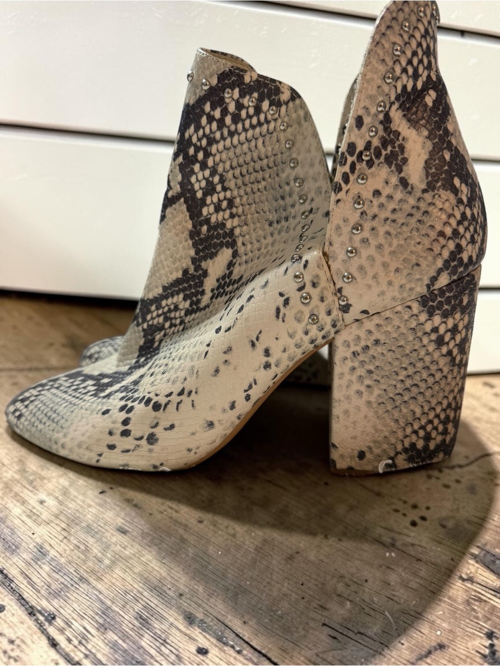 Steve Madden Rockstar Snakeskin Ankle Booties 9.5 Studded Block Heel - Picture 5 of 8